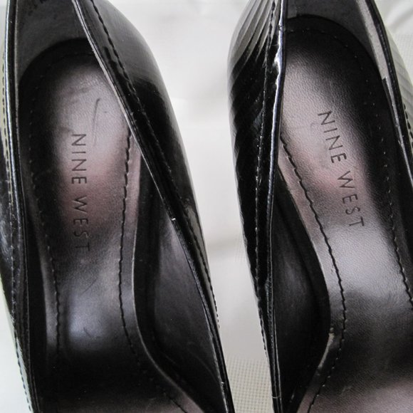 NINE WEST WOMEN'S BLACK LEATHER PUMPS - SIZE 5 1/2 M - PRE-OWNED - Picture 6 of 9